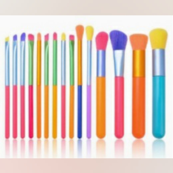 Multicolored Makeup Set 15 Pc - Picture 5 of 5